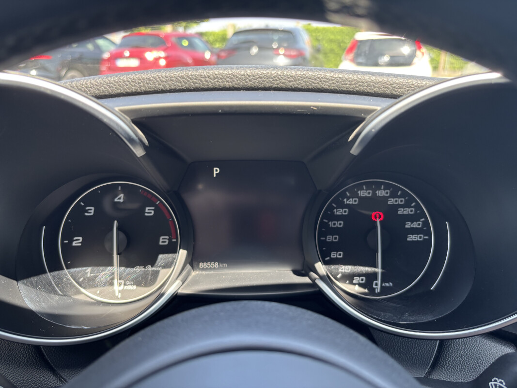 Alfa Romeo GIULIA