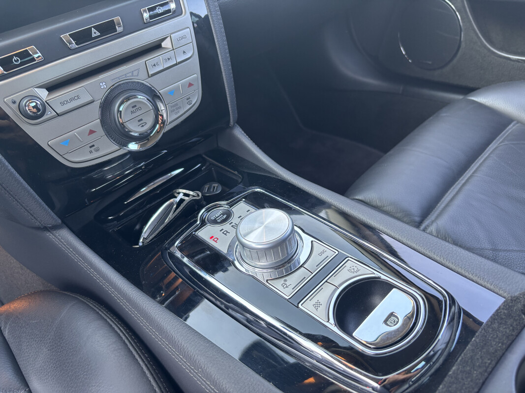 Jaguar XRK COUPE