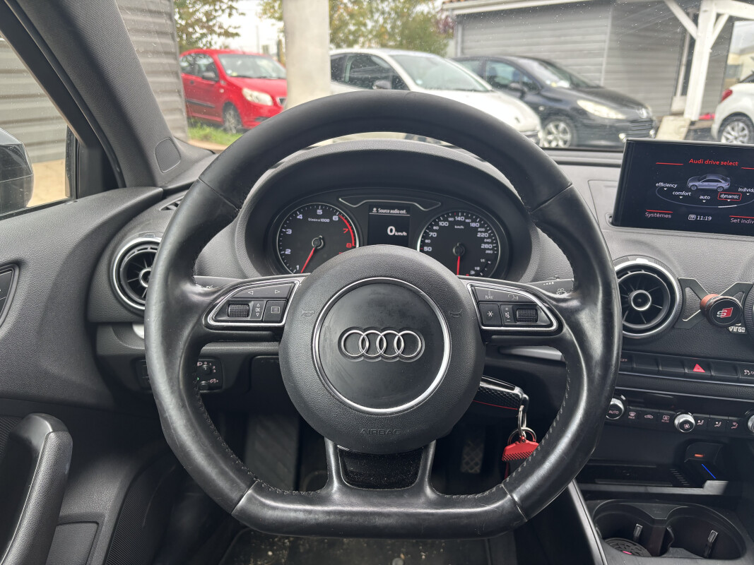 Audi A3 LIMOUSINE