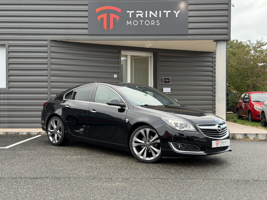 Opel INSIGNIA