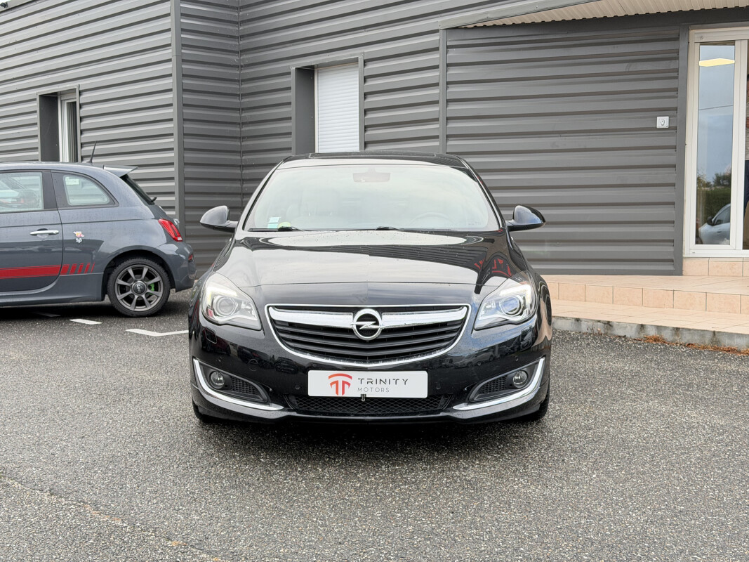 Opel INSIGNIA