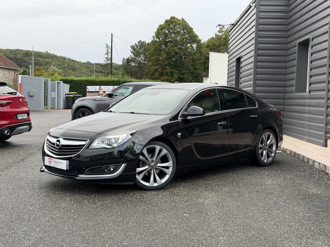 Opel INSIGNIA
