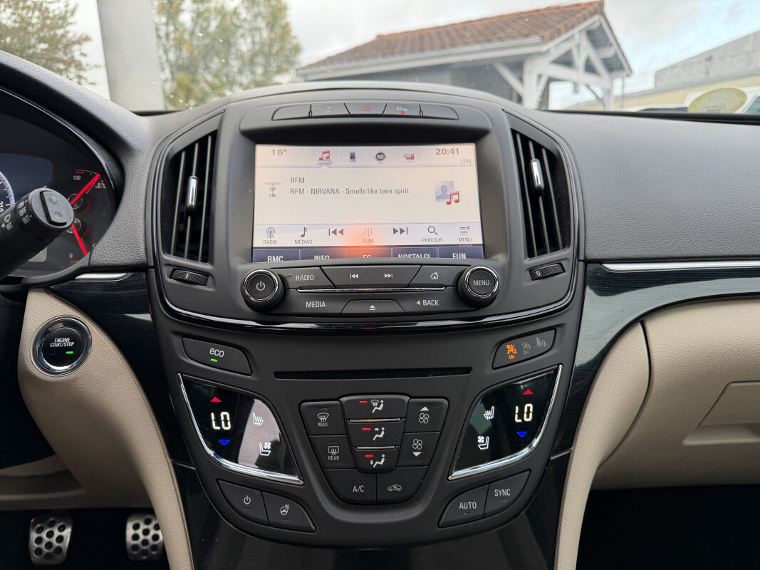 Opel INSIGNIA