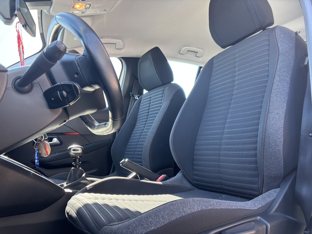 Peugeot 208 PHASE 2