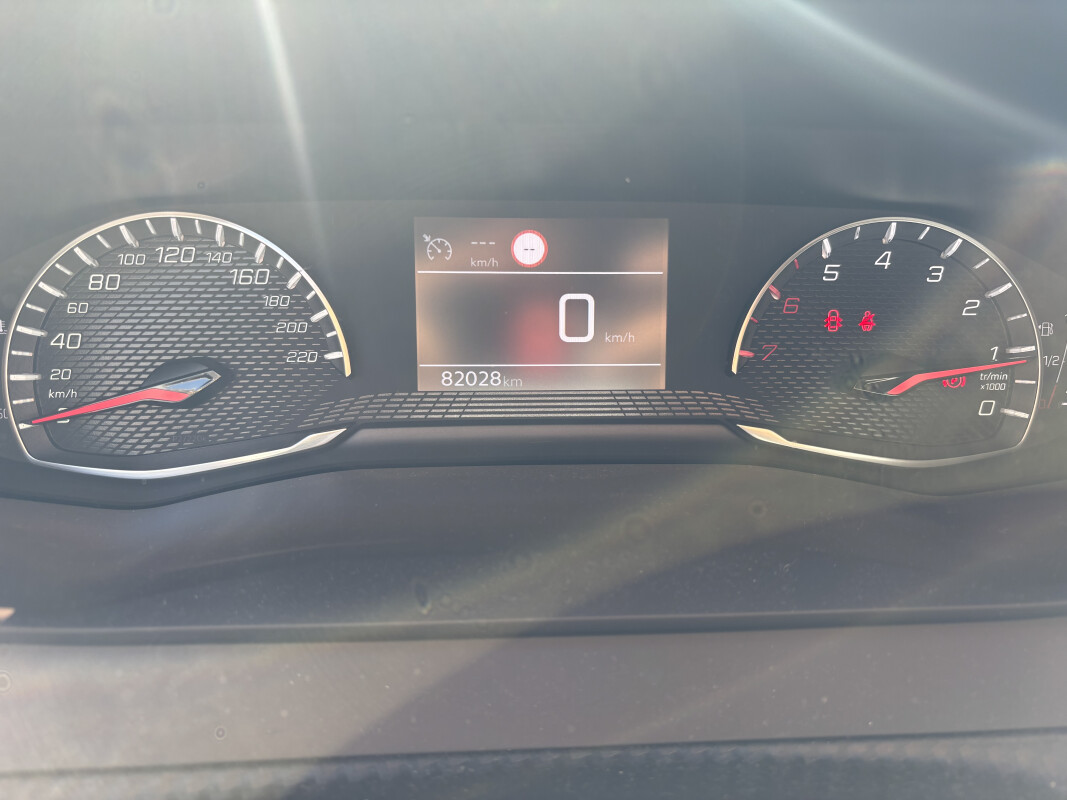 Peugeot 208 PHASE 2