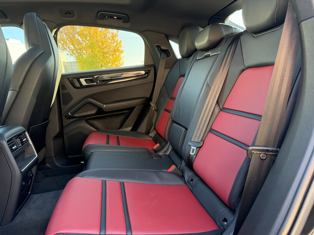 Porsche CAYENNE COUPE