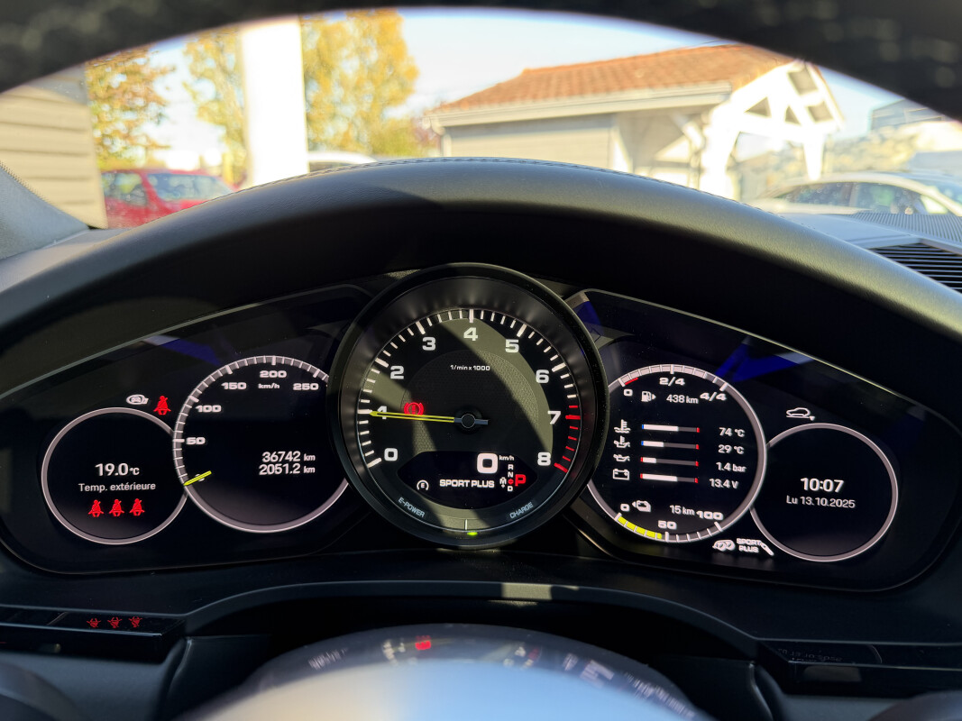 Porsche CAYENNE COUPE