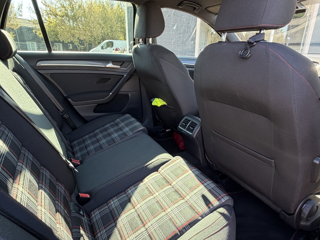 Volkswagen GOLF 7