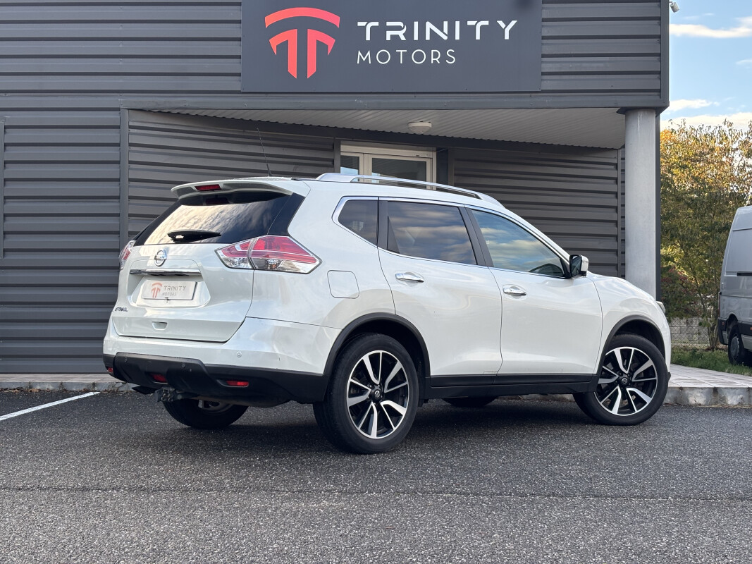 Nissan X-TRAIL