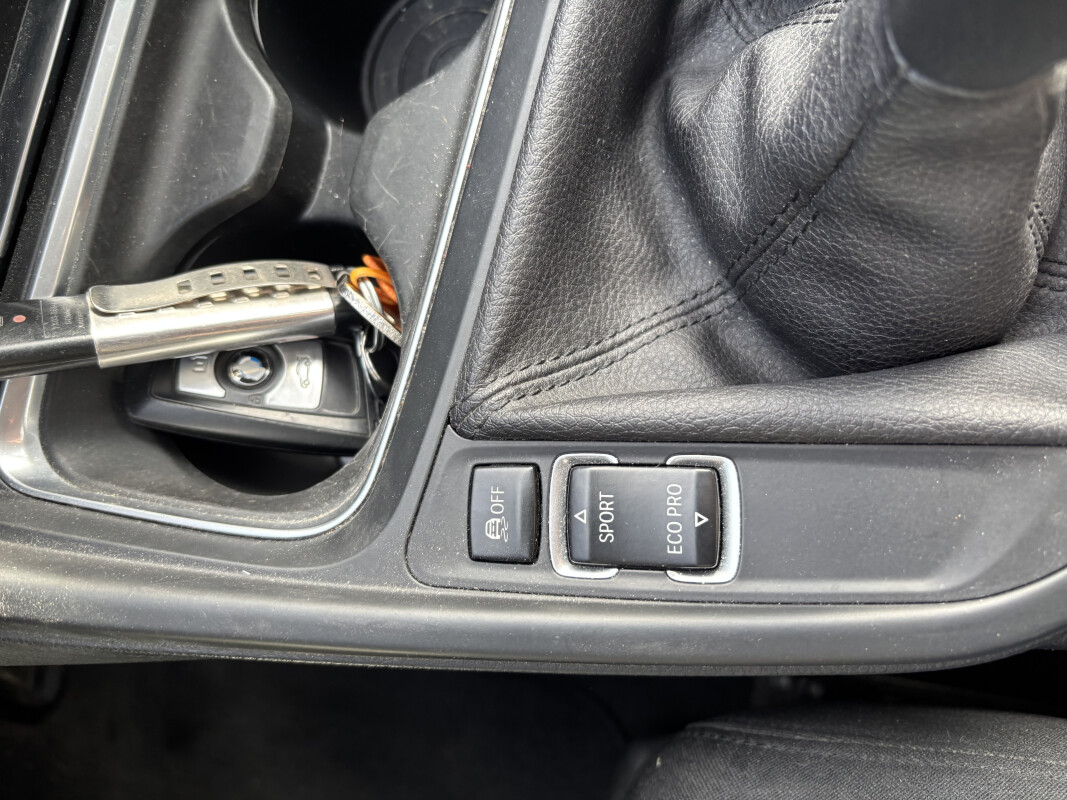 BMW 320i F30 PHASE 1