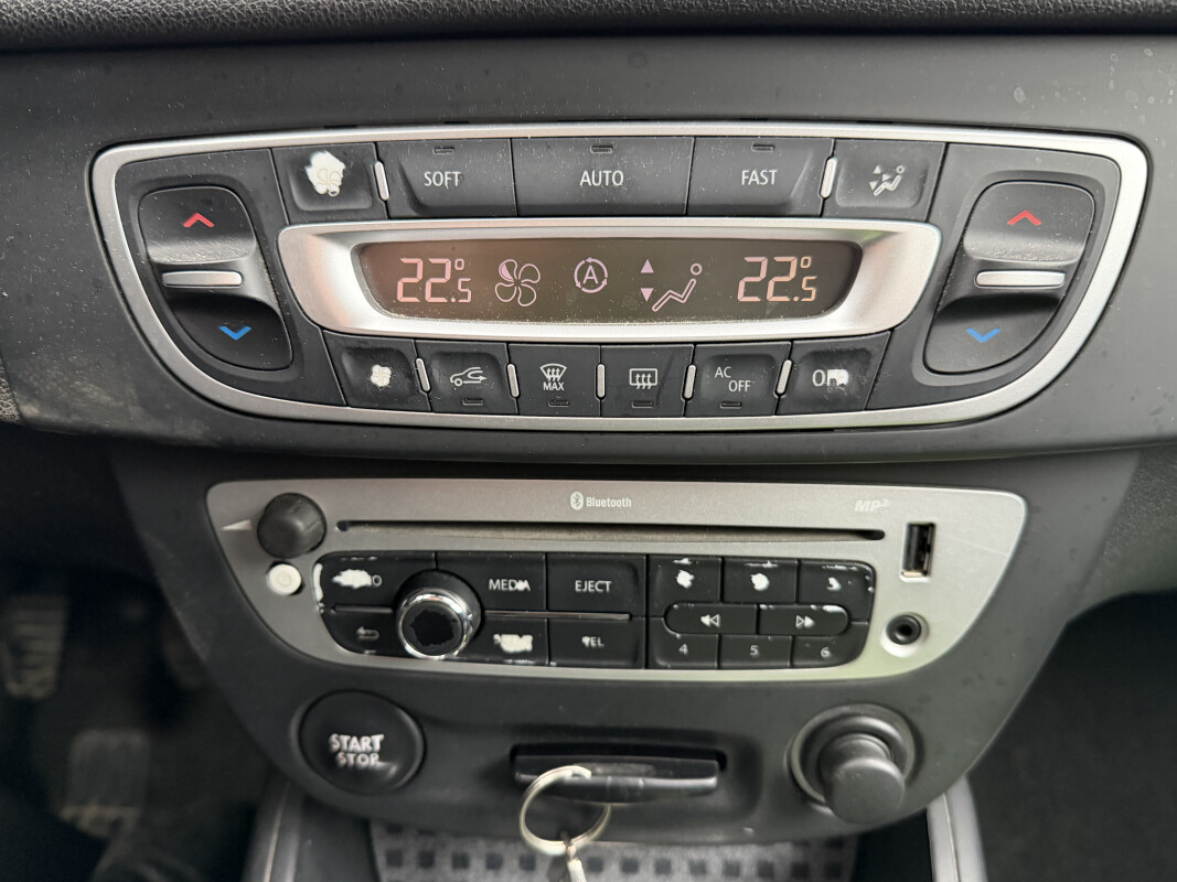 Renault MÉGANE ESTATE