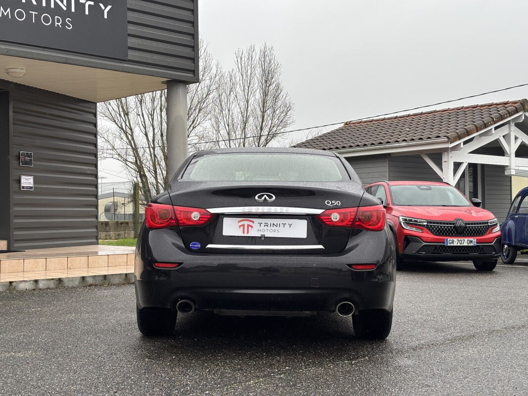 Infiniti INFINITI Q50