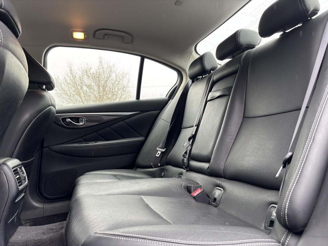 Infiniti INFINITI Q50