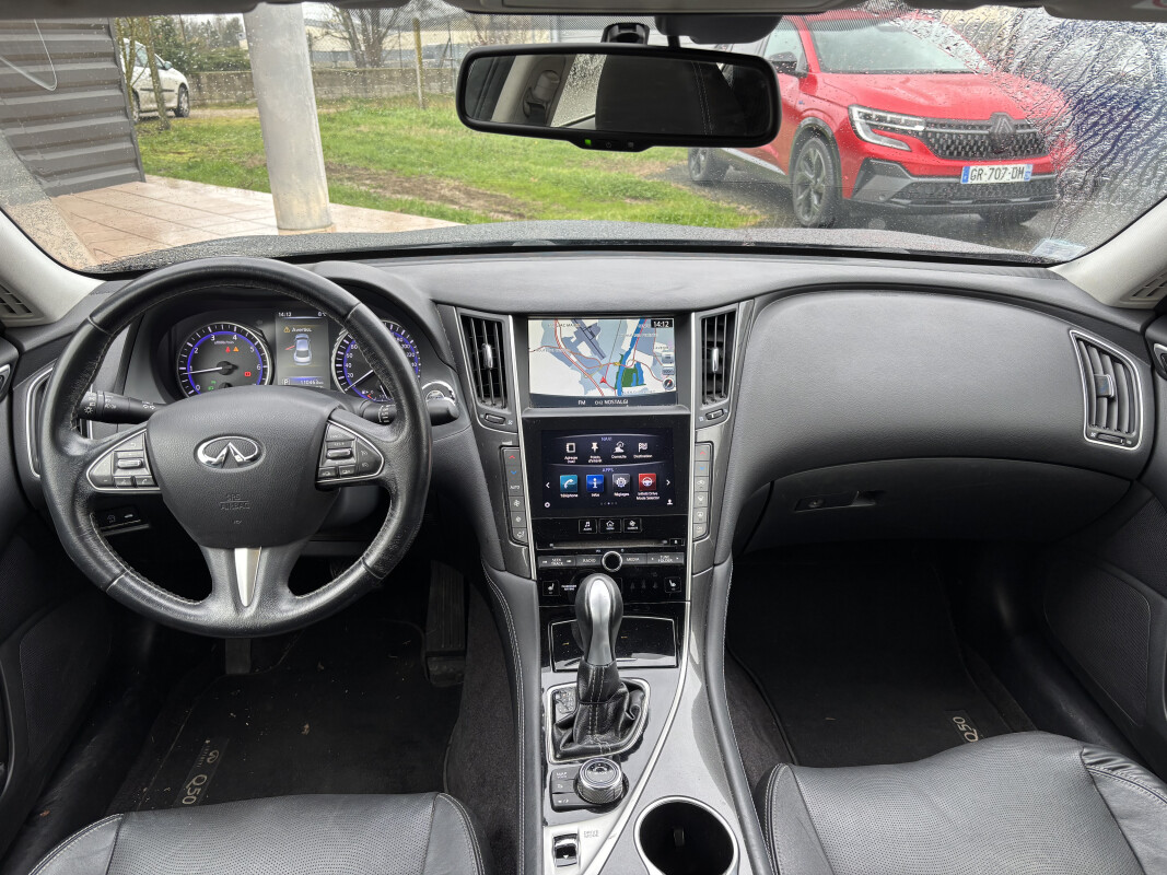 Infiniti INFINITI Q50