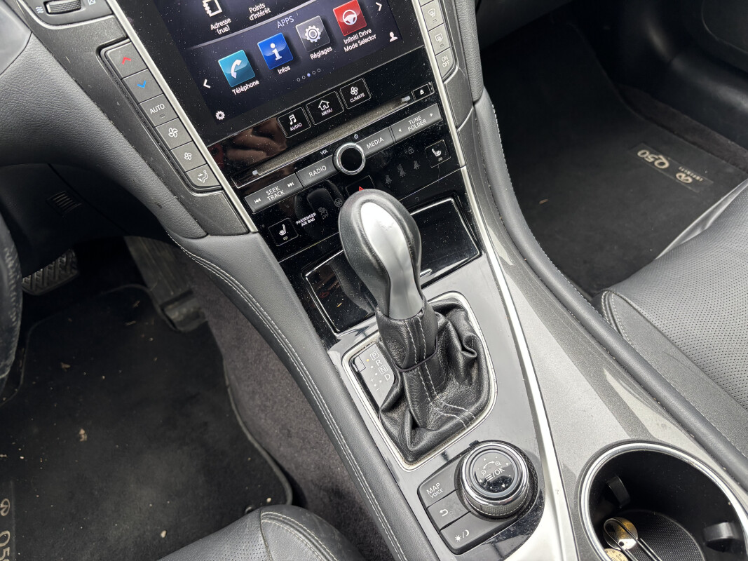 Infiniti INFINITI Q50