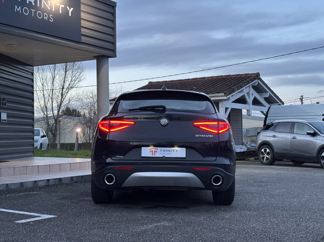 Alfa Romeo STELVIO
