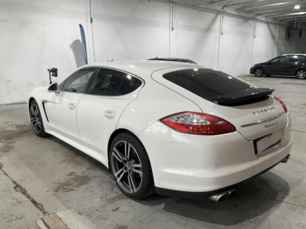 Porsche PANAMERA S