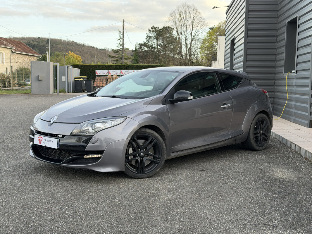 Renault MEGANE III COUPE RS