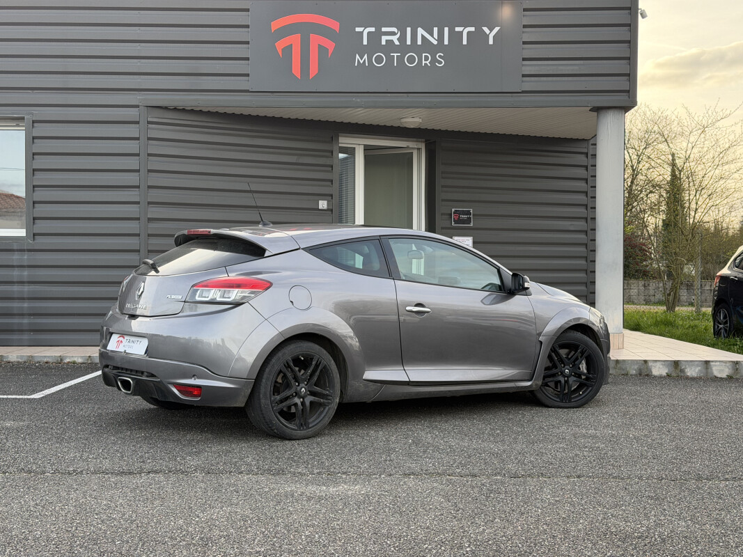 Renault MEGANE III COUPE RS