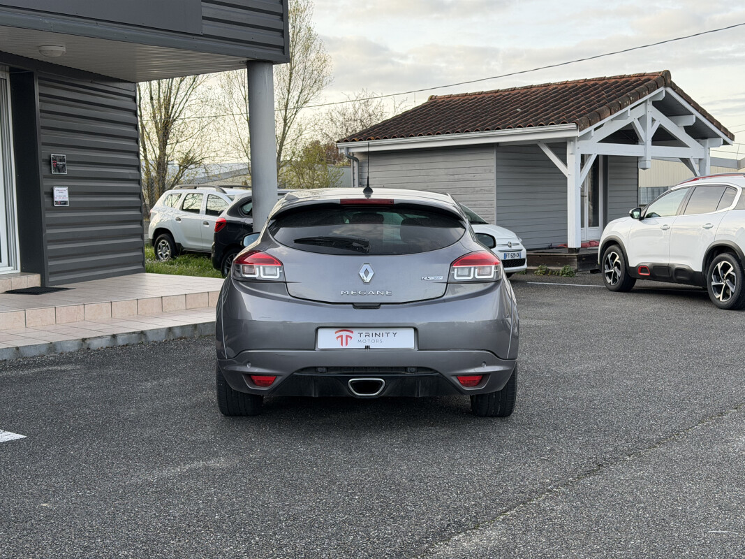Renault MEGANE III COUPE RS