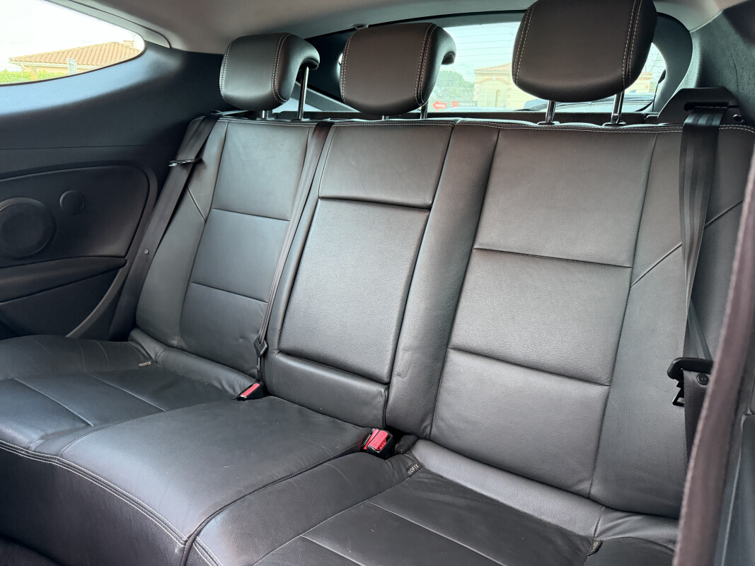 Renault MEGANE III COUPE RS