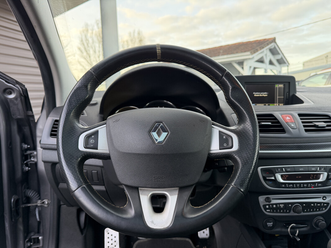 Renault MEGANE III COUPE RS