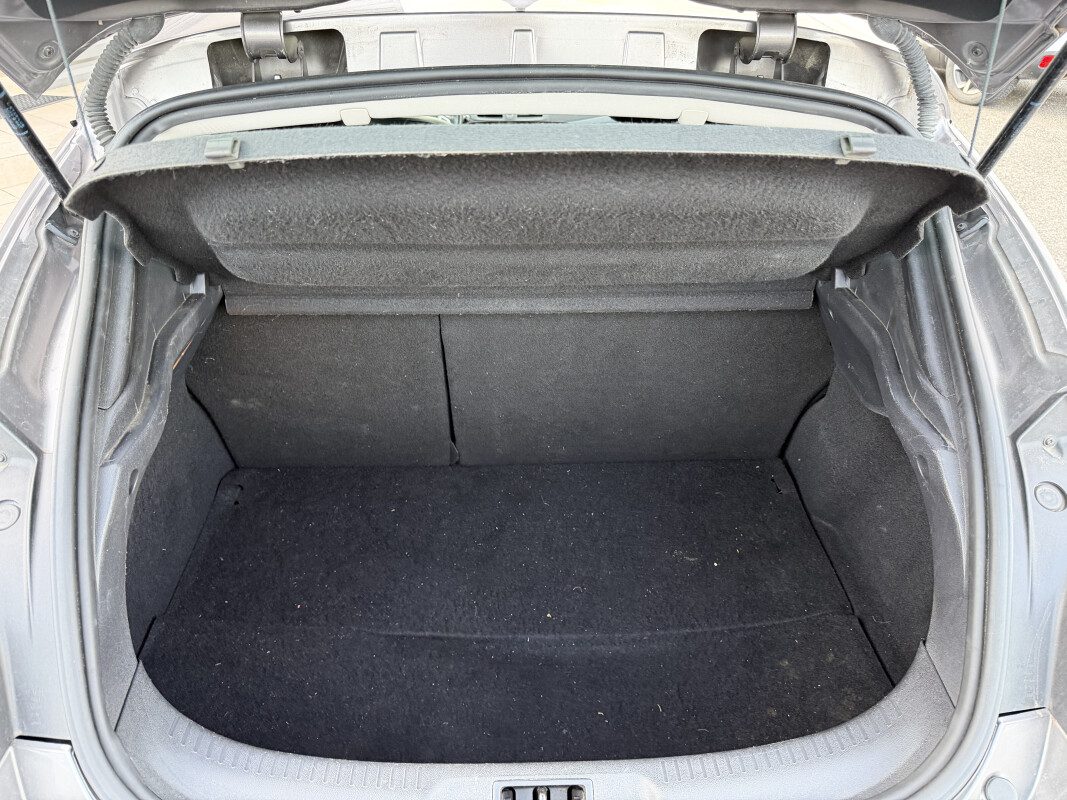 Renault MEGANE III COUPE RS