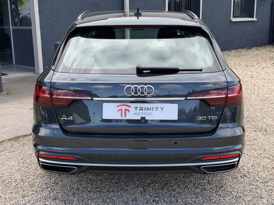 Audi AUDI A4