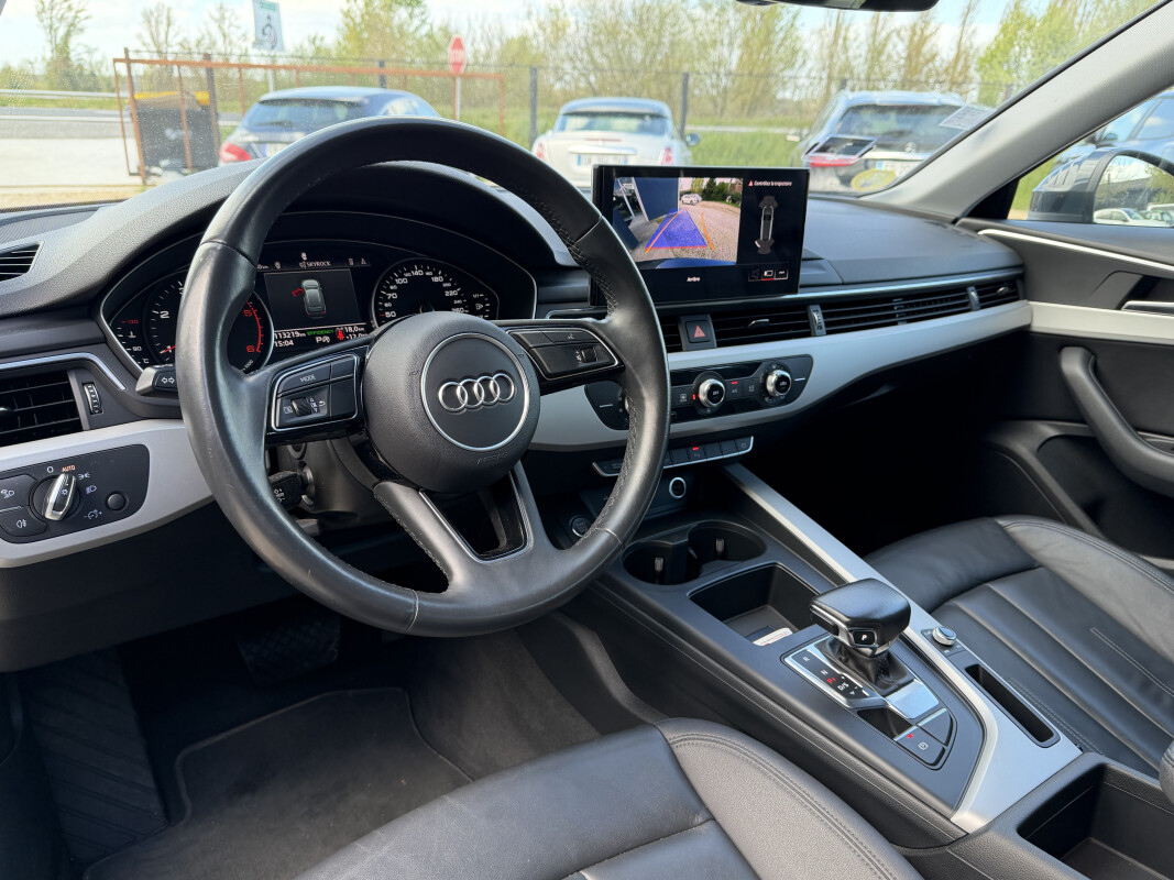 Audi AUDI A4