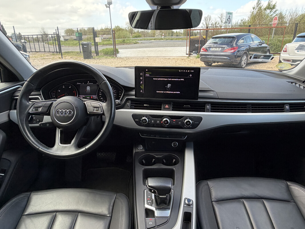 Audi AUDI A4