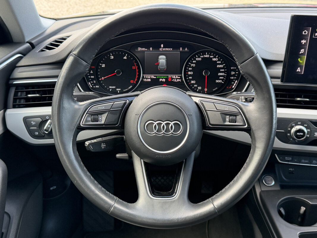 Audi AUDI A4