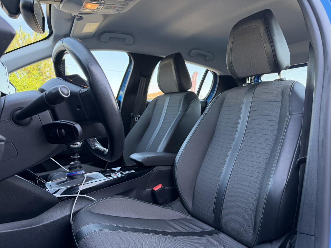 Peugeot 208 PHASE 2