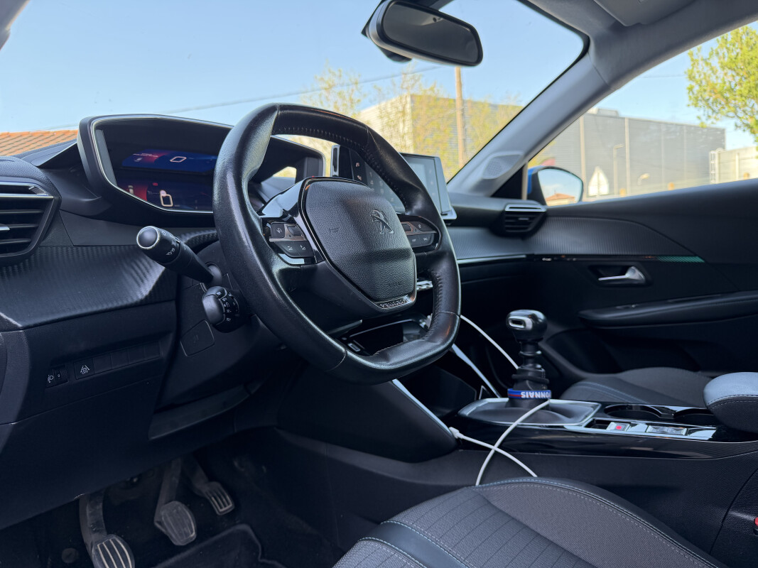 Peugeot 208 PHASE 2
