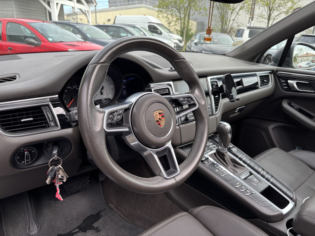 Porsche MACAN S