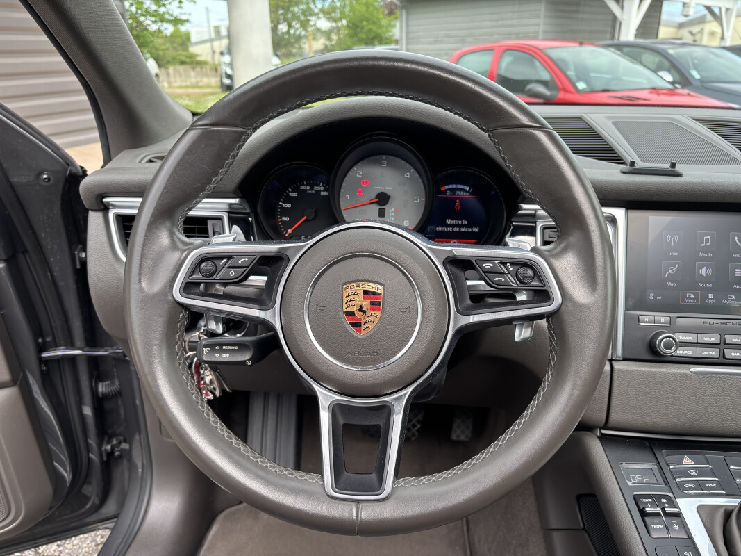 Porsche MACAN S