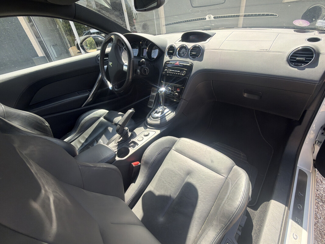 Peugeot RCZ