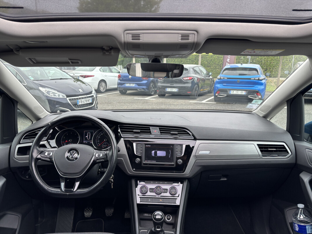 Volkswagen TOURAN