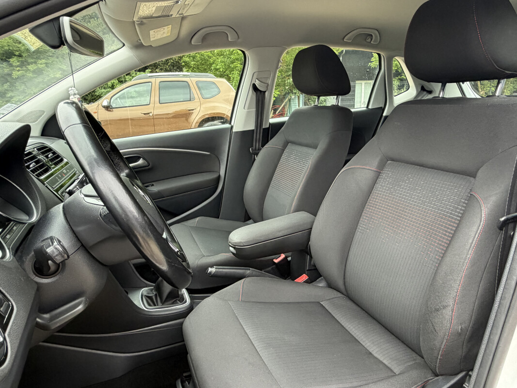 Volkswagen POLO V