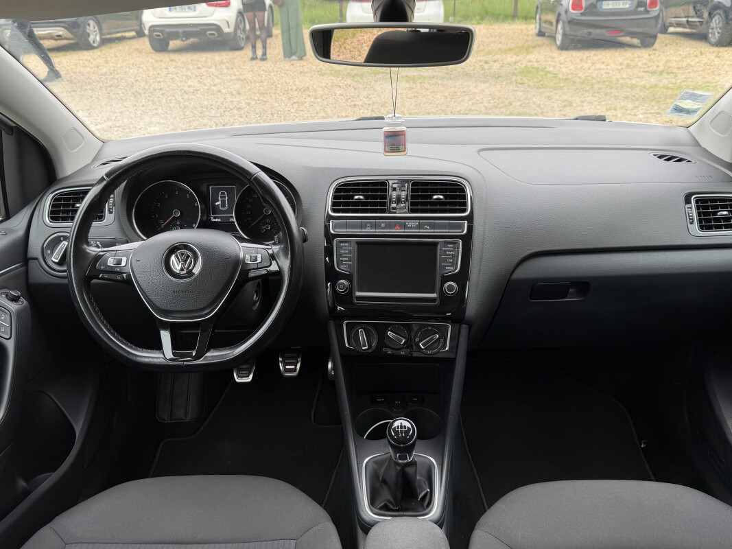 Volkswagen POLO V