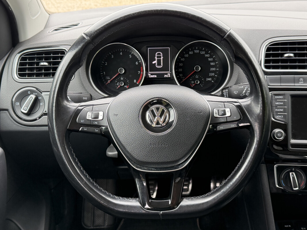Volkswagen POLO V