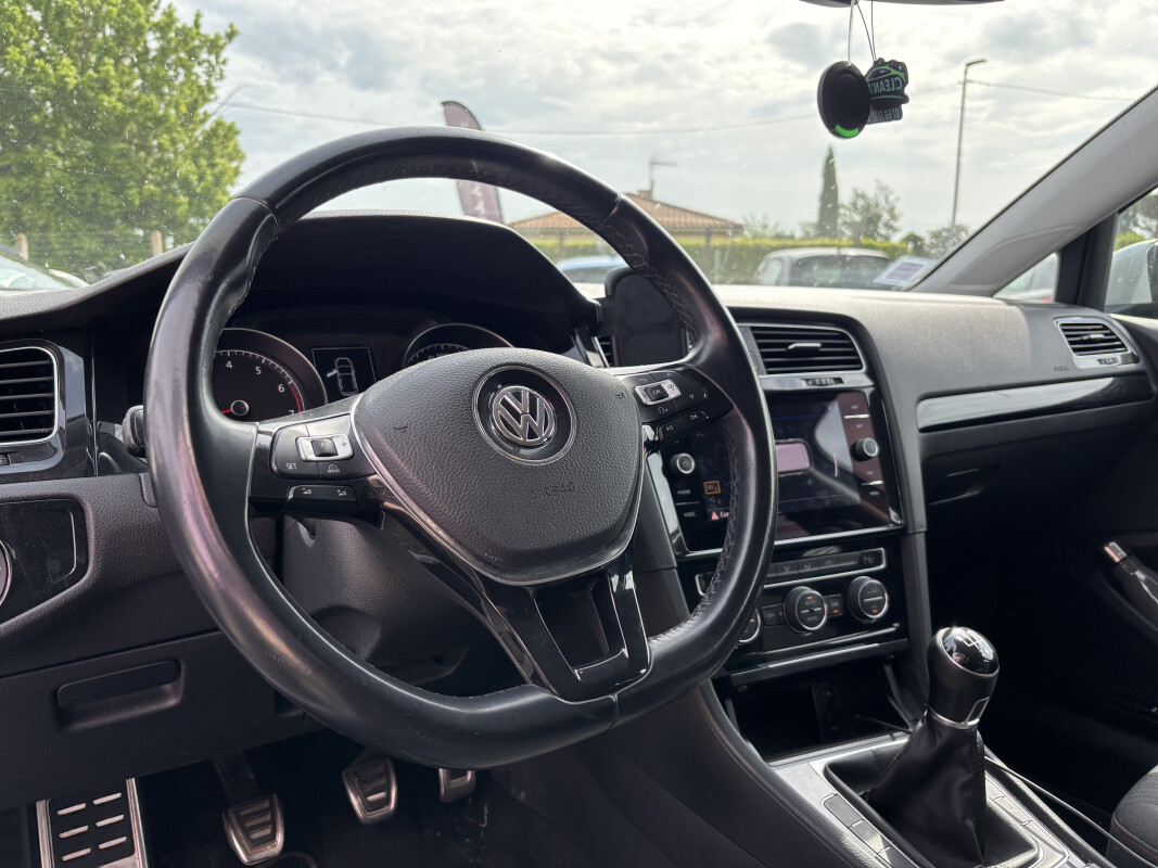Volkswagen GOLF VII