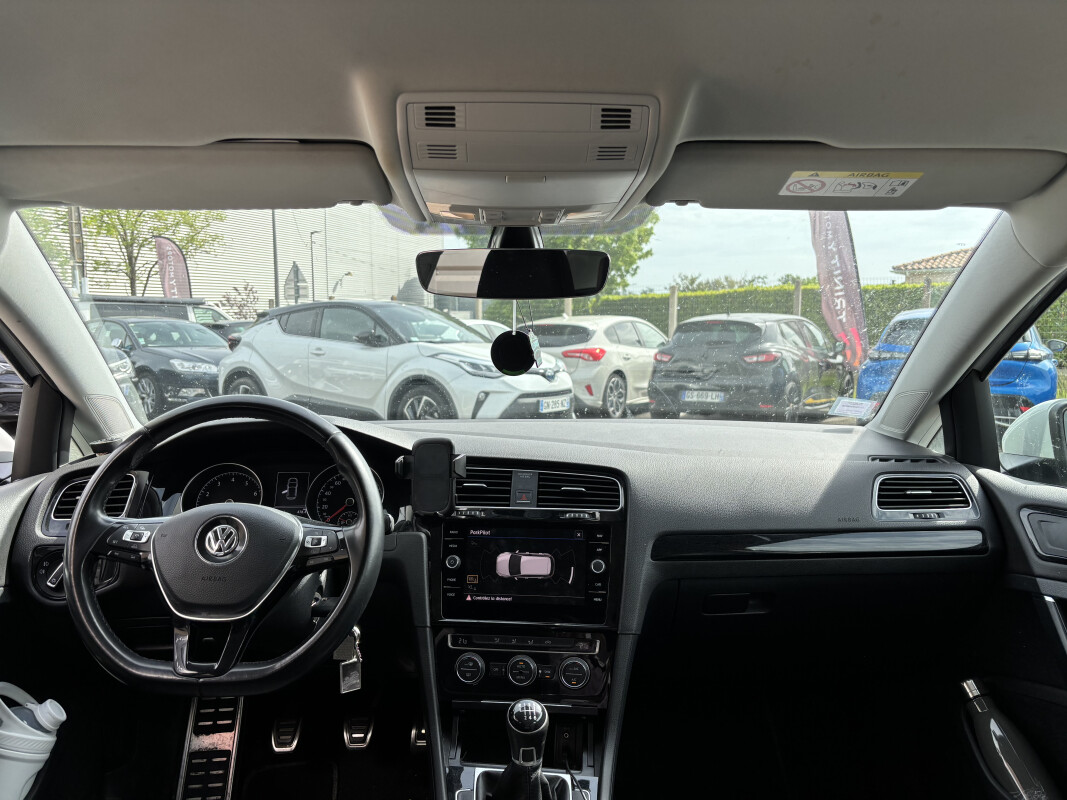 Volkswagen GOLF VII