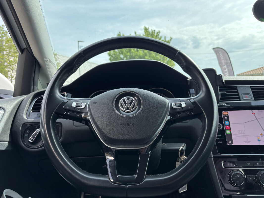Volkswagen GOLF VII