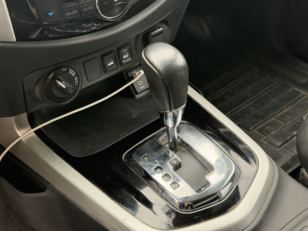 Nissan NAVARA