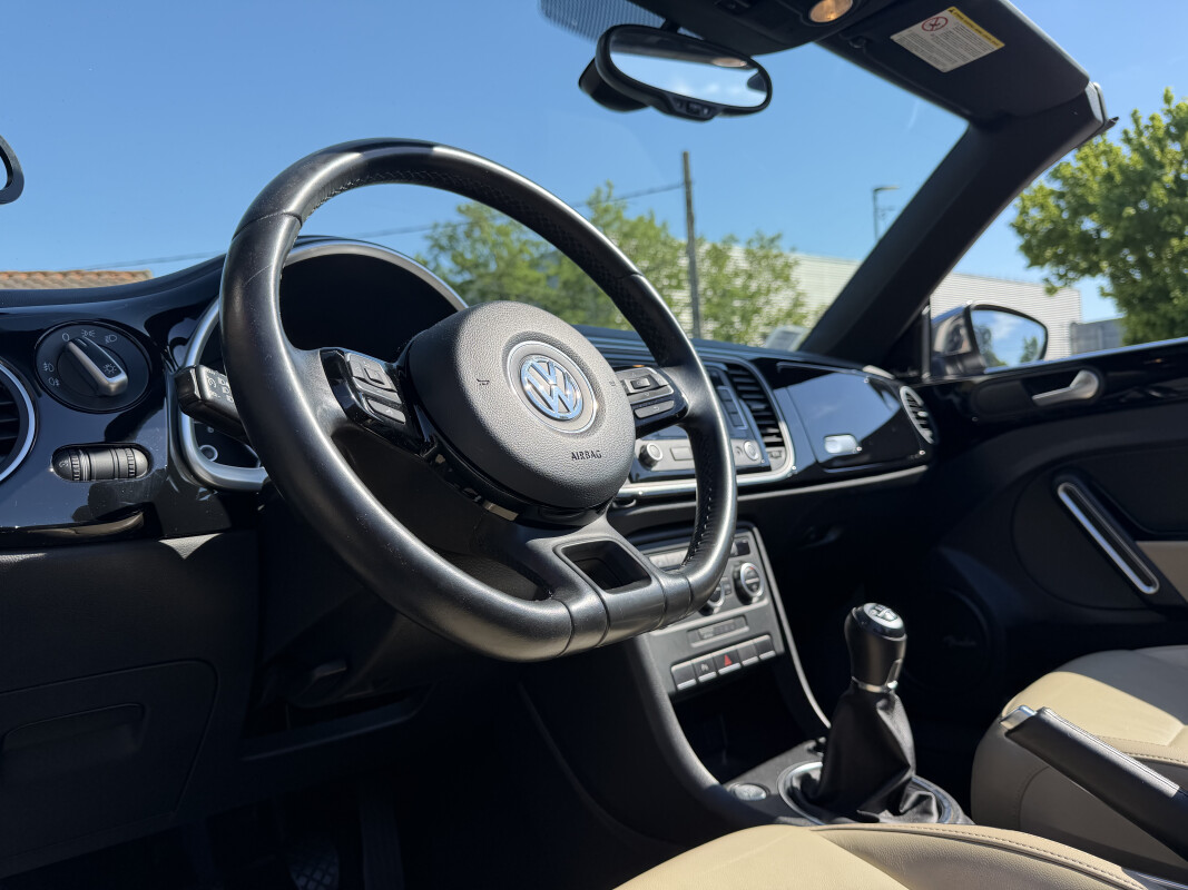 Volkswagen NEW BEETLE CABRIOLET
