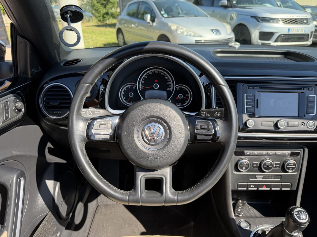 Volkswagen NEW BEETLE CABRIOLET