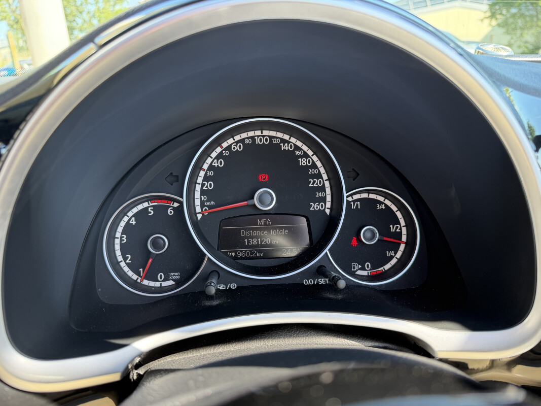 Volkswagen NEW BEETLE CABRIOLET