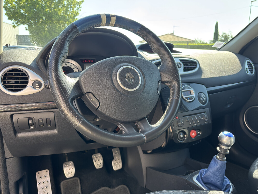 Renault CLIO III RS