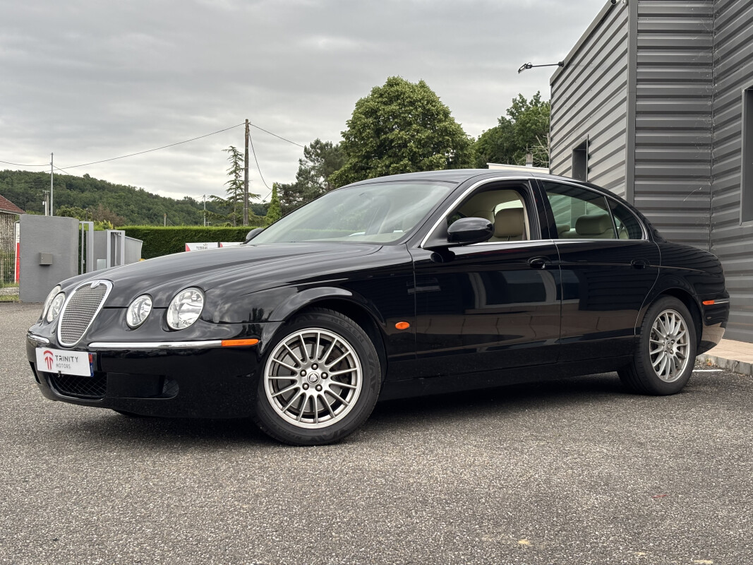Jaguar S-TYPE