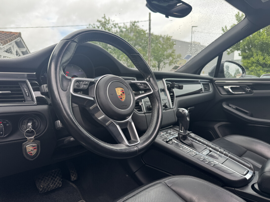 Porsche Macan S